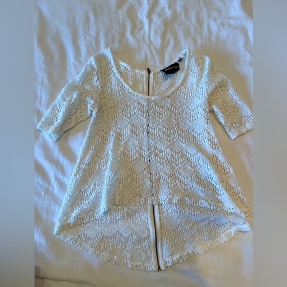 Minkpink Sheer Lace Zipper Back Top - Picture 3 of 5